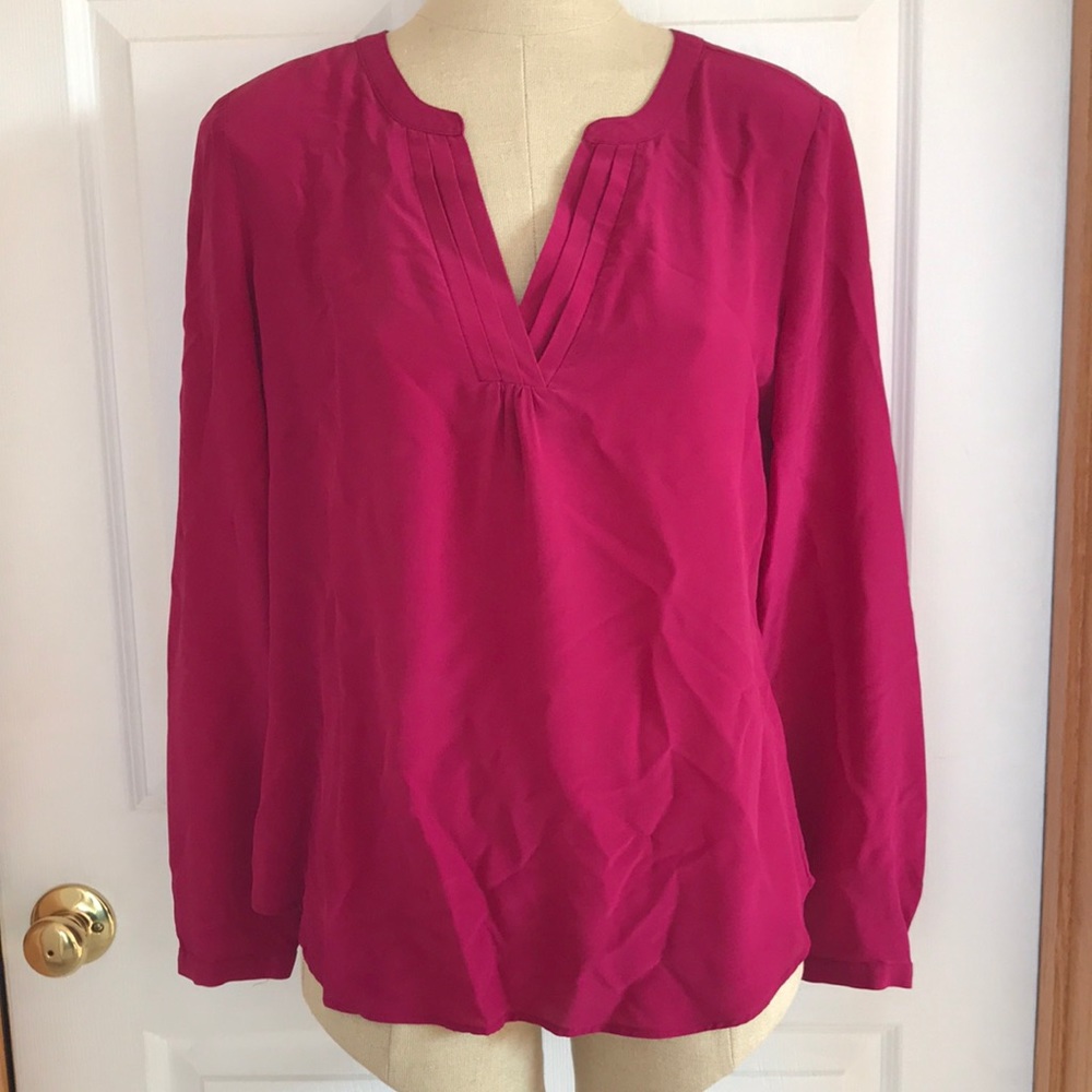 Ann Taylor fuchsia top size medium- 100 percent SILK !!!